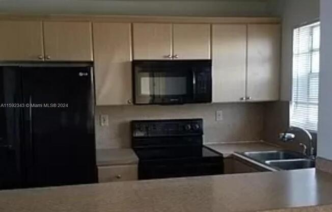 8895 FOUNTAINBLEAU