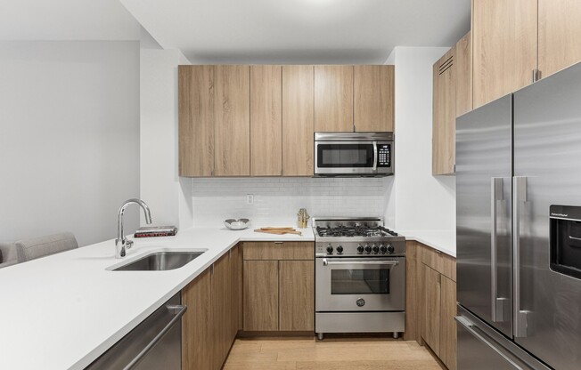 Studio, 1 bath, $3,900, Unit 3F