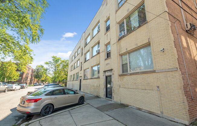 6402 S Troy