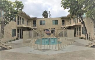 4825 Del Mar Ave  : La Reina Del Mar-OB