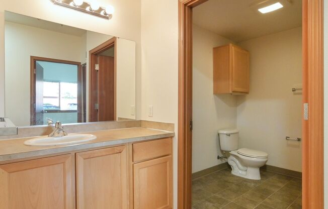 2 beds, 1 bath, $1,700, Unit 104