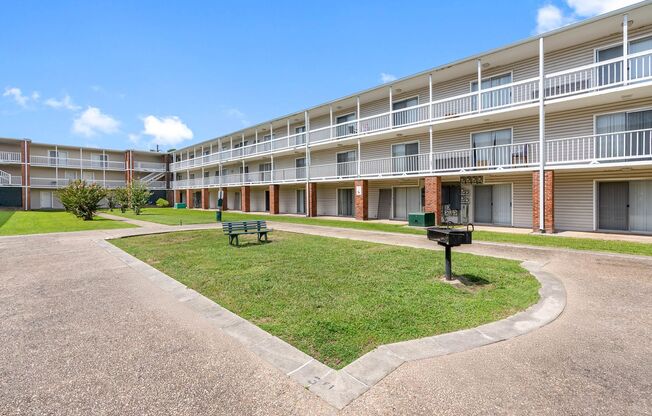1 bed, 1 bath, 900 sqft, $859, Unit 2062