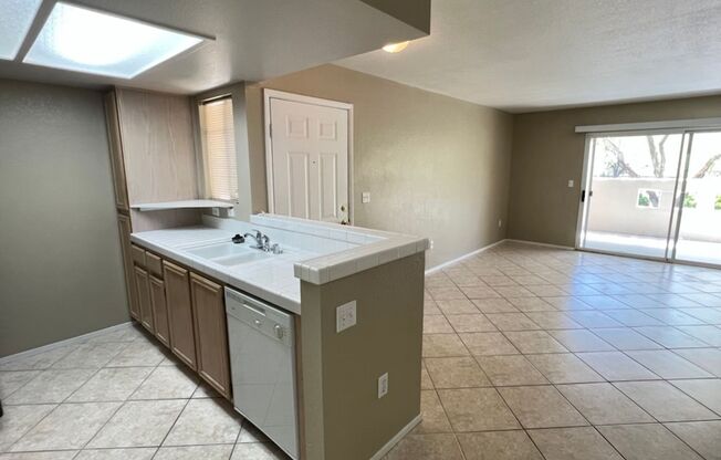 1 bed, 1 bath, $1,200