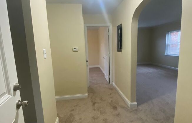 1 bed, 1 bath, $995, Unit 2712B