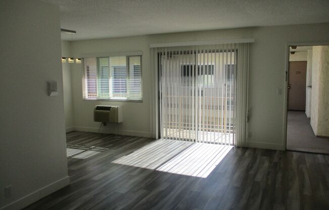 1 bed, 1 bath, $2,495, Unit 204