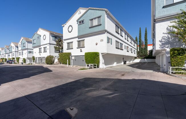 Vantaggio Townhomes