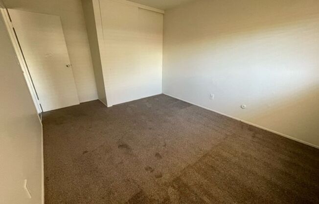 2 beds, 1 bath, 1,100 sqft, $2,025, Unit 1136-B