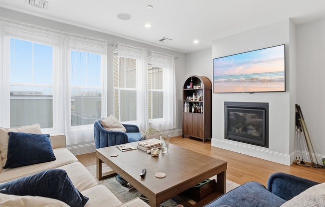 2 beds, 2 baths, 1,222 sqft, $4,950, Unit 27