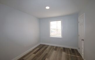 3 beds, 1 bath, $1,250