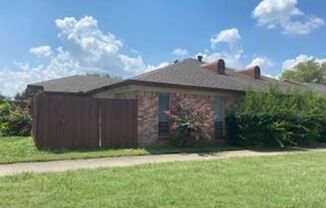708-714 E Pecan St