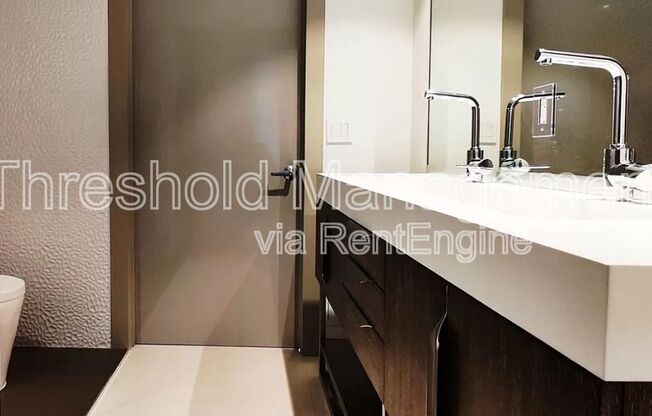 1 bed, 2 baths, 1,322 sqft, $3,900, Unit 3306