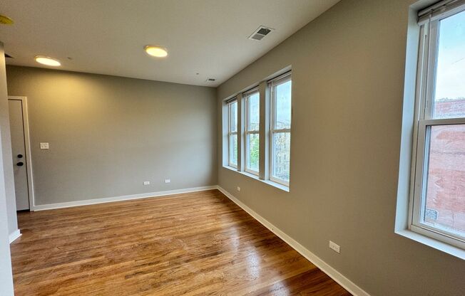 1 bed, 1 bath, $1,695, Unit 102