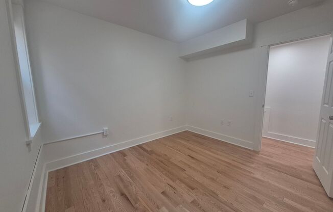 2 beds, 1 bath, 750 sqft, $1,899, Unit 5637 Hobart St. #4