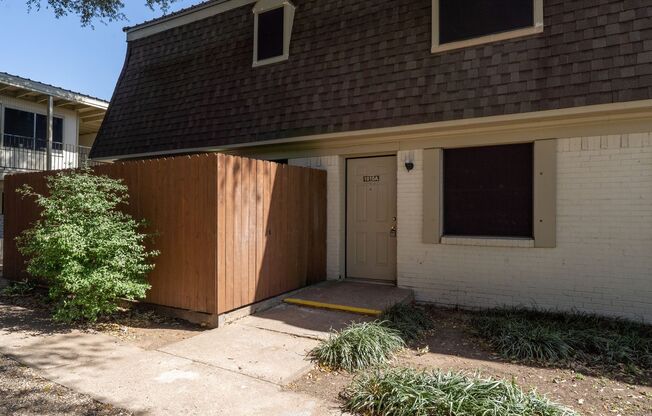 3 beds, 2 baths, 1,240 sqft, $1,500, Unit 1011 A