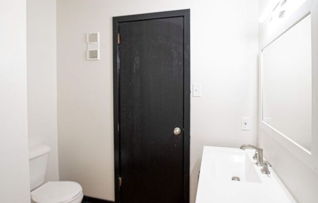 2 beds, 2 baths, $1,525, Unit Apartment 101