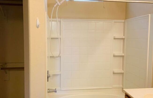2 beds, 2.5 baths, $1,750, Unit UNIT 173