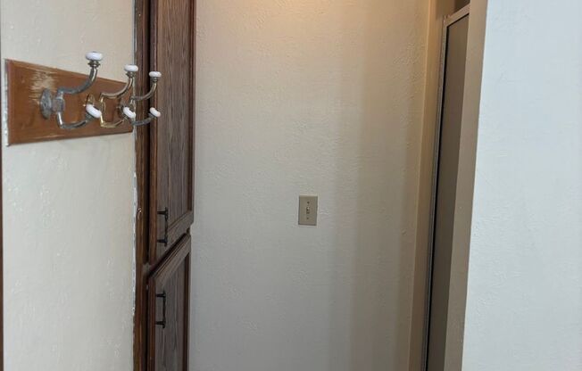 2 beds, 2 baths, 1,029 sqft, $1,229, Unit 1401 044