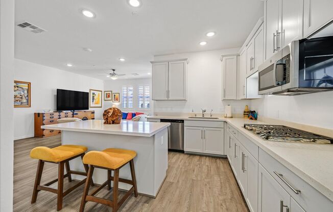 2 beds, 2 baths, $2,100