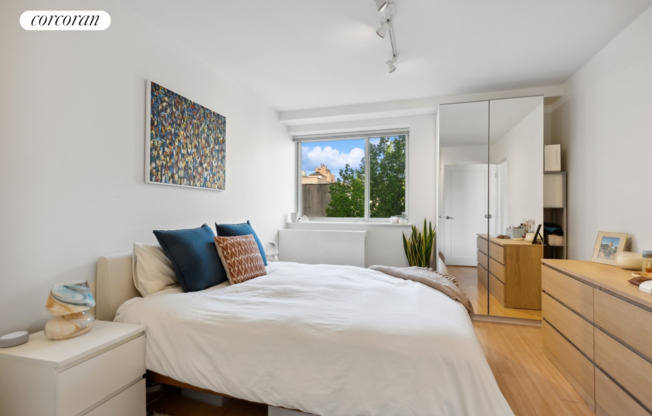 301 W 115 ST