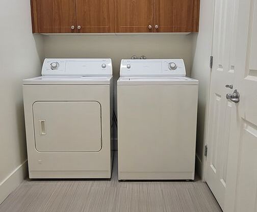 2 beds, 2 baths, 1,080 sqft, $1,875, Unit N8
