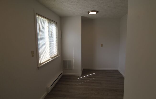 2 beds, 1 bath, 900 sqft, $1,095, Unit 2923