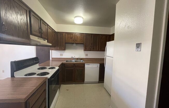 Regency Apartments 4805