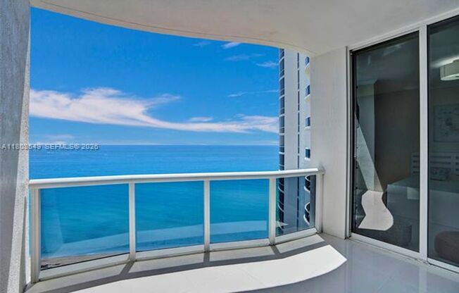 3 beds, 3.5 baths, $12,050, Unit # 1604
