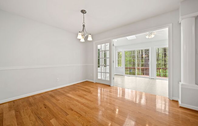 Fabulous 4 Bedroom House in Central Chapel Hill!