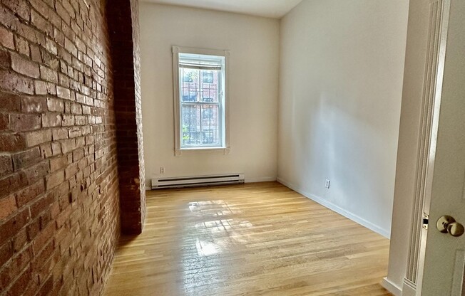 2 beds, 2 baths, 1,000 sqft, $4,400, Unit 1