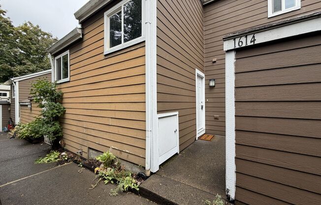 Beautiful West Linn Home with Dual Outdoor Patios, Bright Open Living Spaces & Outdoor Recreation Just Steps Away