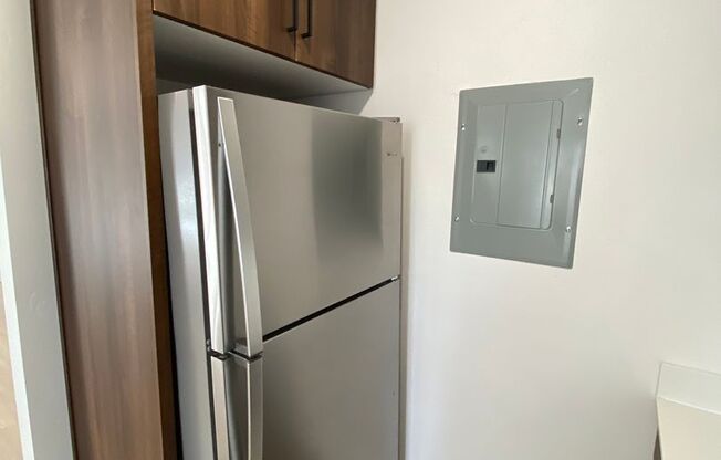 Studio, 1 bath, $999, Unit 05