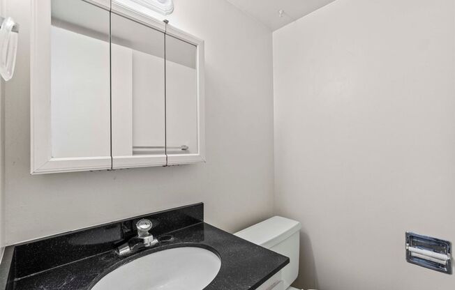 3 beds, 1.5 baths, 1,050 sqft, $1,385, Unit 96