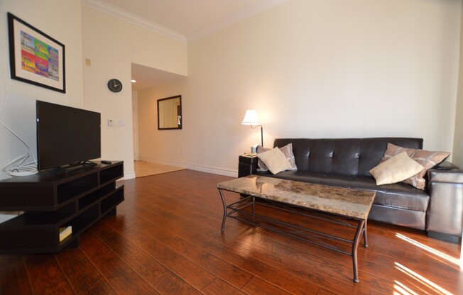 Meridian - Top-Floor 1 Bedroom | 1 Bath with City Views