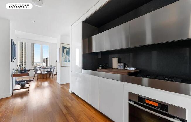 1 bed, 2 baths, $8,000, Unit 43J