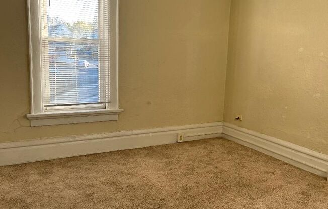 Studio, 1 bath, 450 sqft, $750, Unit Apt C