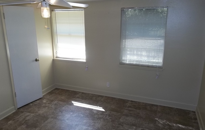 3 beds, 1 bath, $1,350