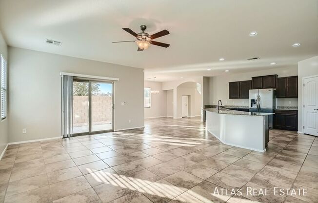 1181 E TAYLOR TRL