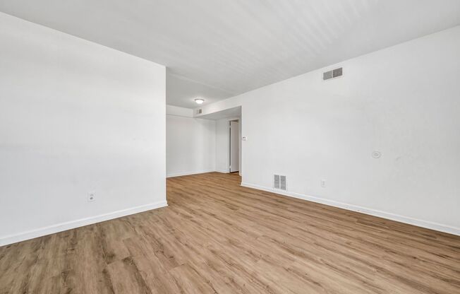 1 bed, 1 bath, 515 sqft, $859, Unit 11