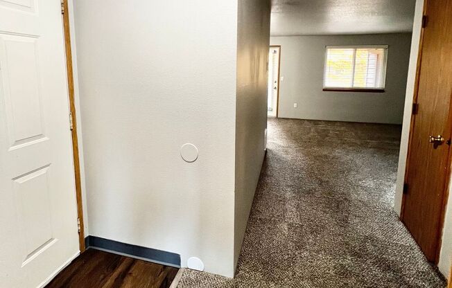 1 bed, 1 bath, 675 sqft, $1,192, Unit H-12