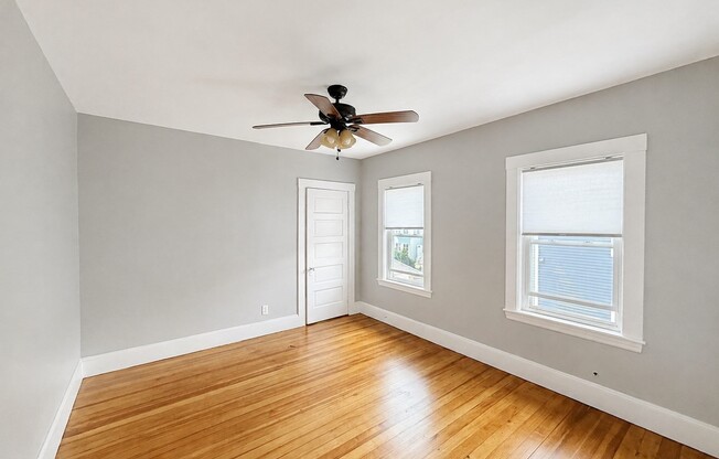 2 beds, 1 bath, 1,000 sqft, $2,400, Unit 2