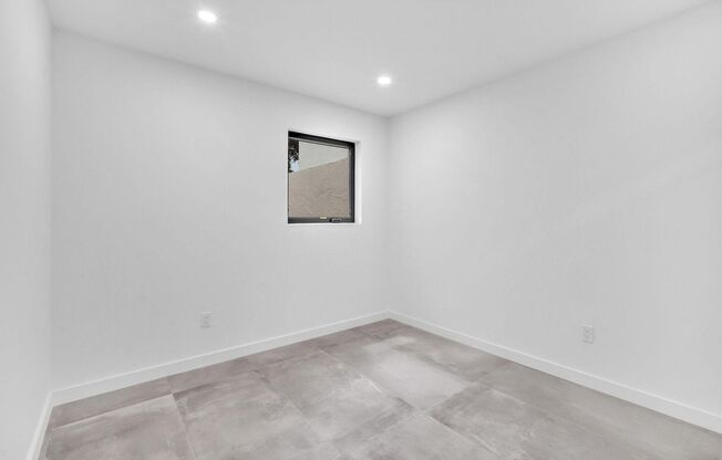 2460 SW 58TH MNR #1-2 DANIA, FL 33312