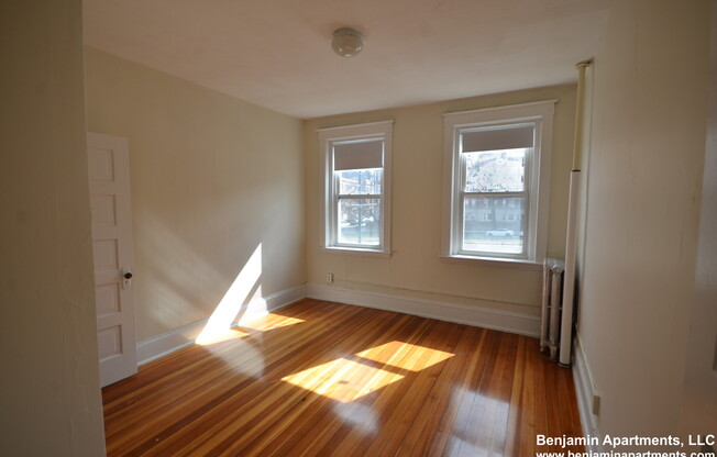 1375 Commonwealth Ave