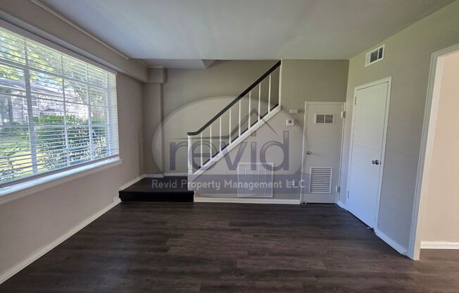 2 beds, 1 bath, 752 sqft, $995, Unit 1301-5