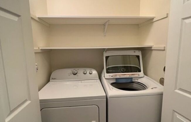 1 bed, 1 bath, 800 sqft, $1,535, Unit 814