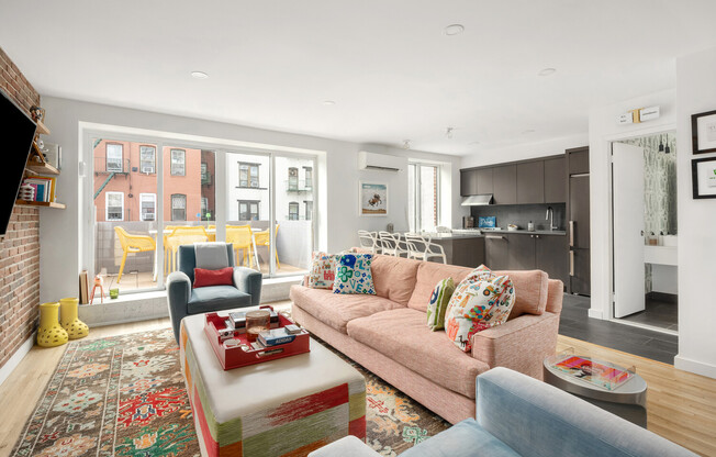 165 ELIZABETH ST