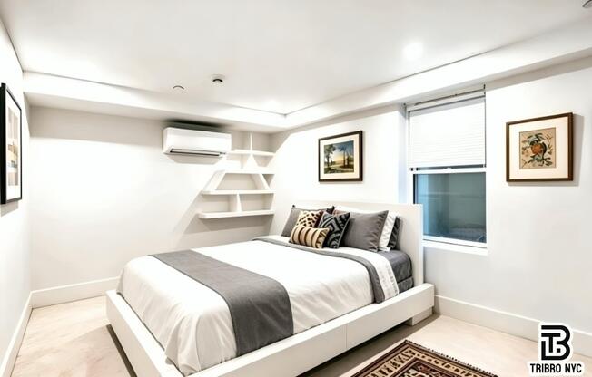 3 beds, 2.5 baths, $7,100, Unit 1M