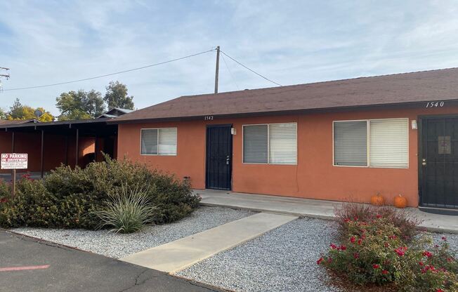 1540-1542-1544-1546 S Linwood