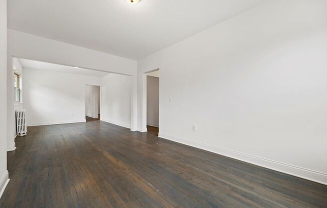 2905 N Bartlett