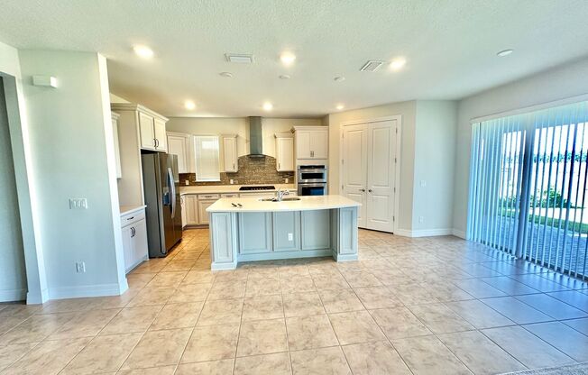 Lake Mary - 5 Bedroom, 3.5 Bathroom- $4,595.00