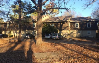 2 beds, 1 bath, $1,050, Unit # 1